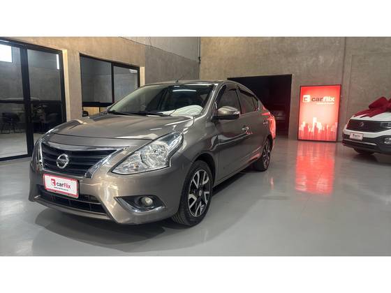 NISSAN VERSA 1.6 16V FLEXSTART UNIQUE 4P XTRONIC NISSAN VERSA 1.6 16V FLEXSTART UNIQUE 4P XTRONIC